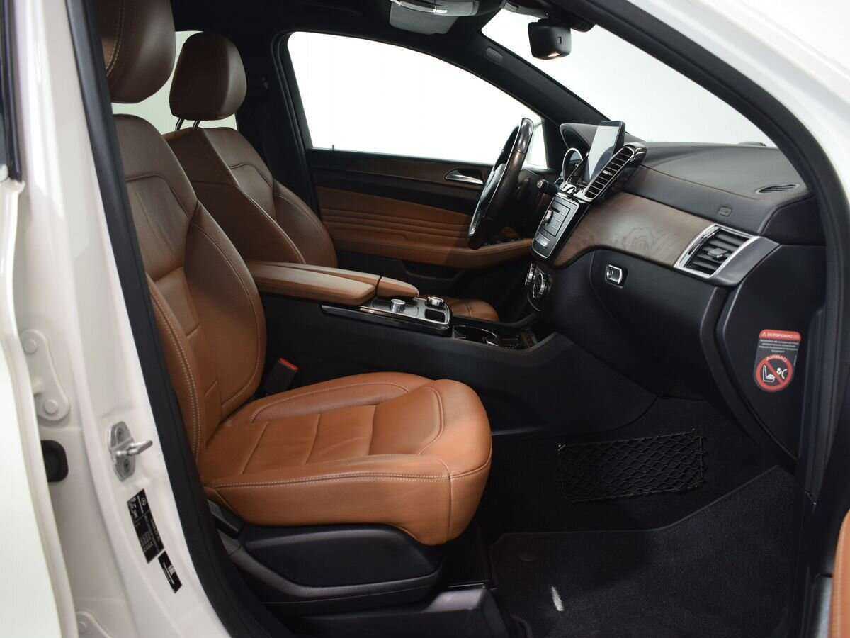 Mercedes-Benz GLE Coupe с пробегом — 2016 год. Фото: #18