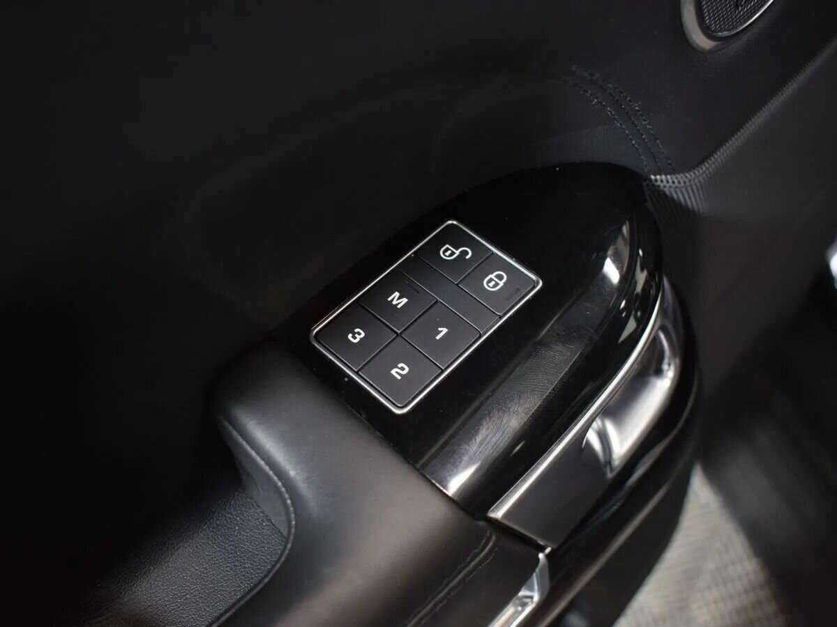 Land Rover Range Rover с пробегом — 2016 год. Фото: #11