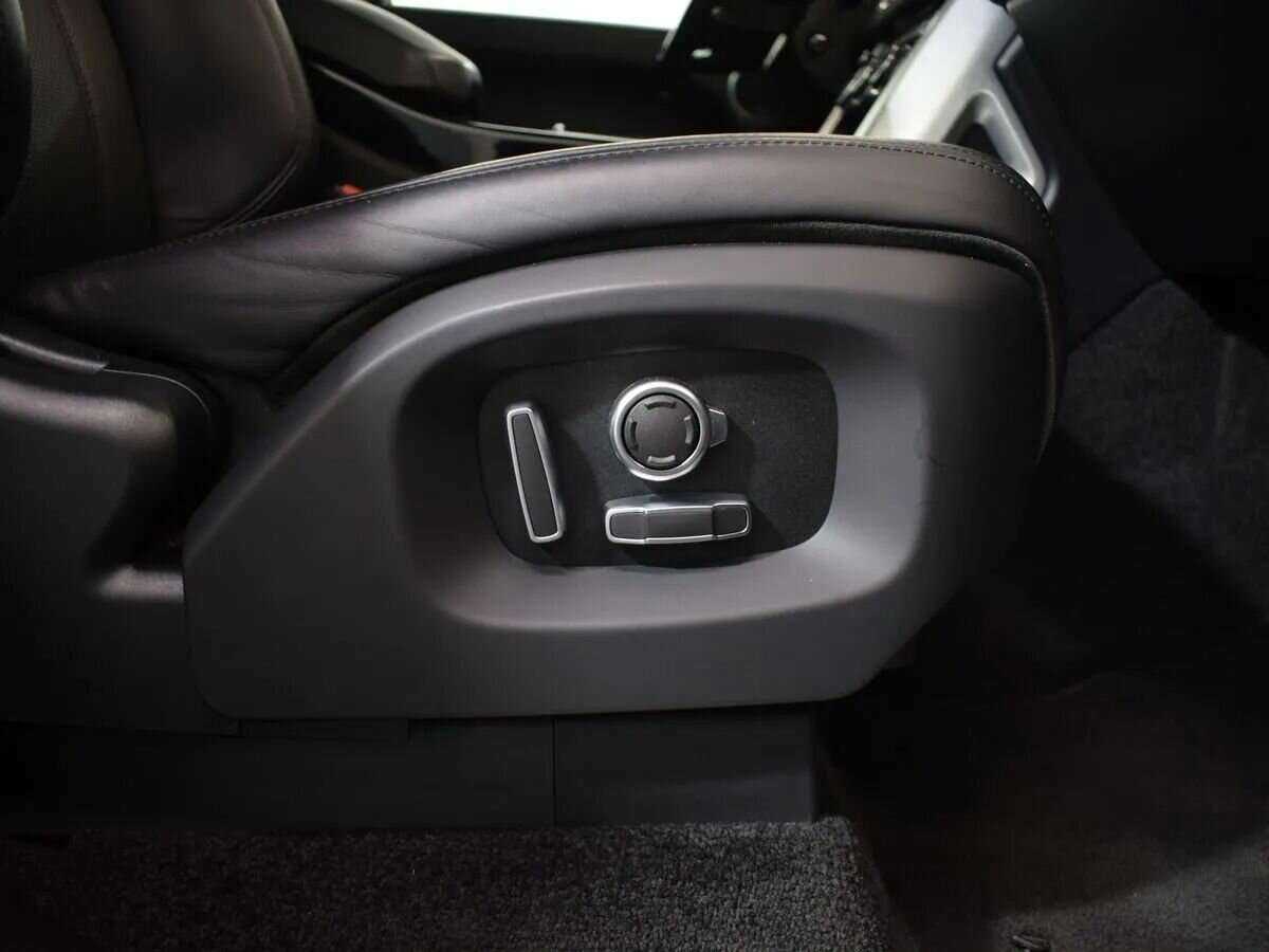 Land Rover Range Rover с пробегом — 2016 год. Фото: #17