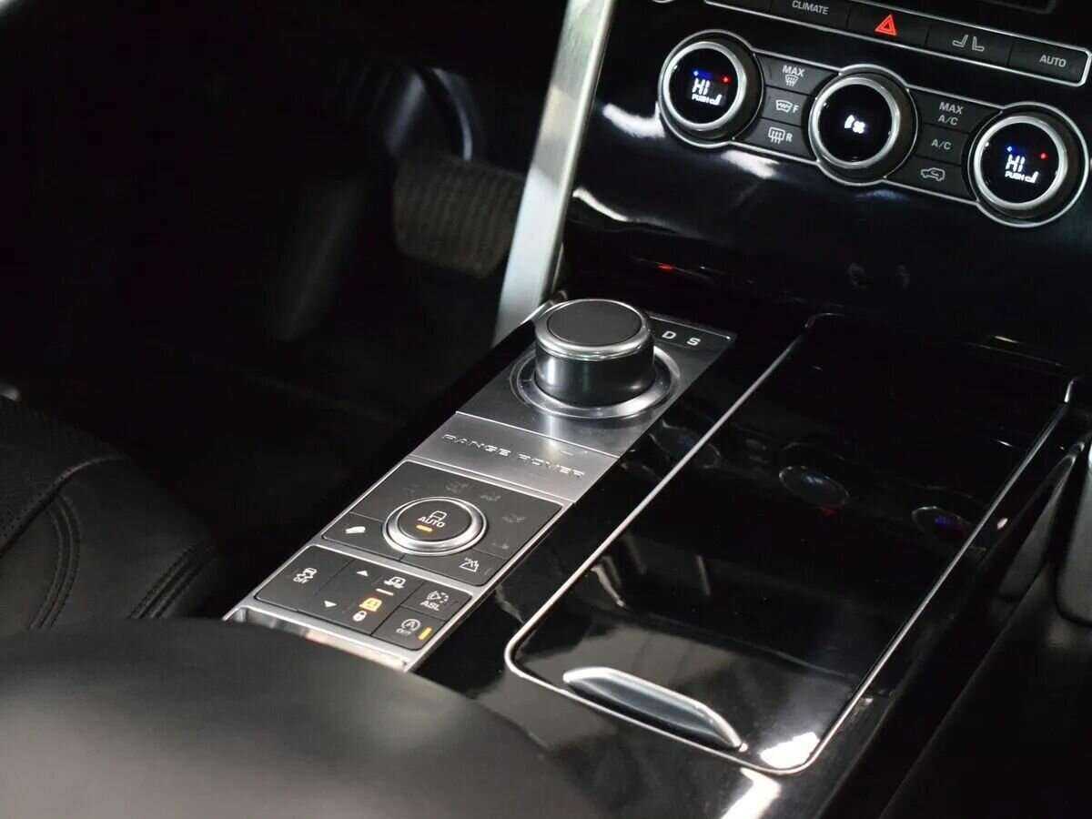 Land Rover Range Rover с пробегом — 2016 год. Фото: #19