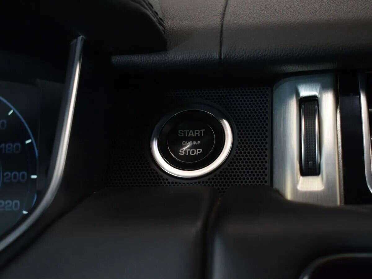 Land Rover Range Rover с пробегом — 2016 год. Фото: #23