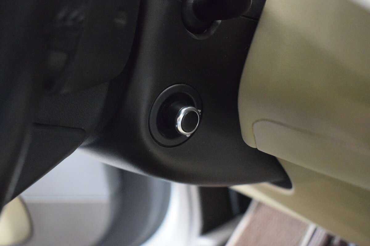 Land Rover Range Rover Sport с пробегом — 2015 год. Фото: #23