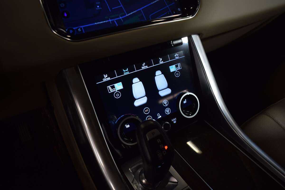 Land Rover Range Rover Sport с пробегом — 2015 год. Фото: #32