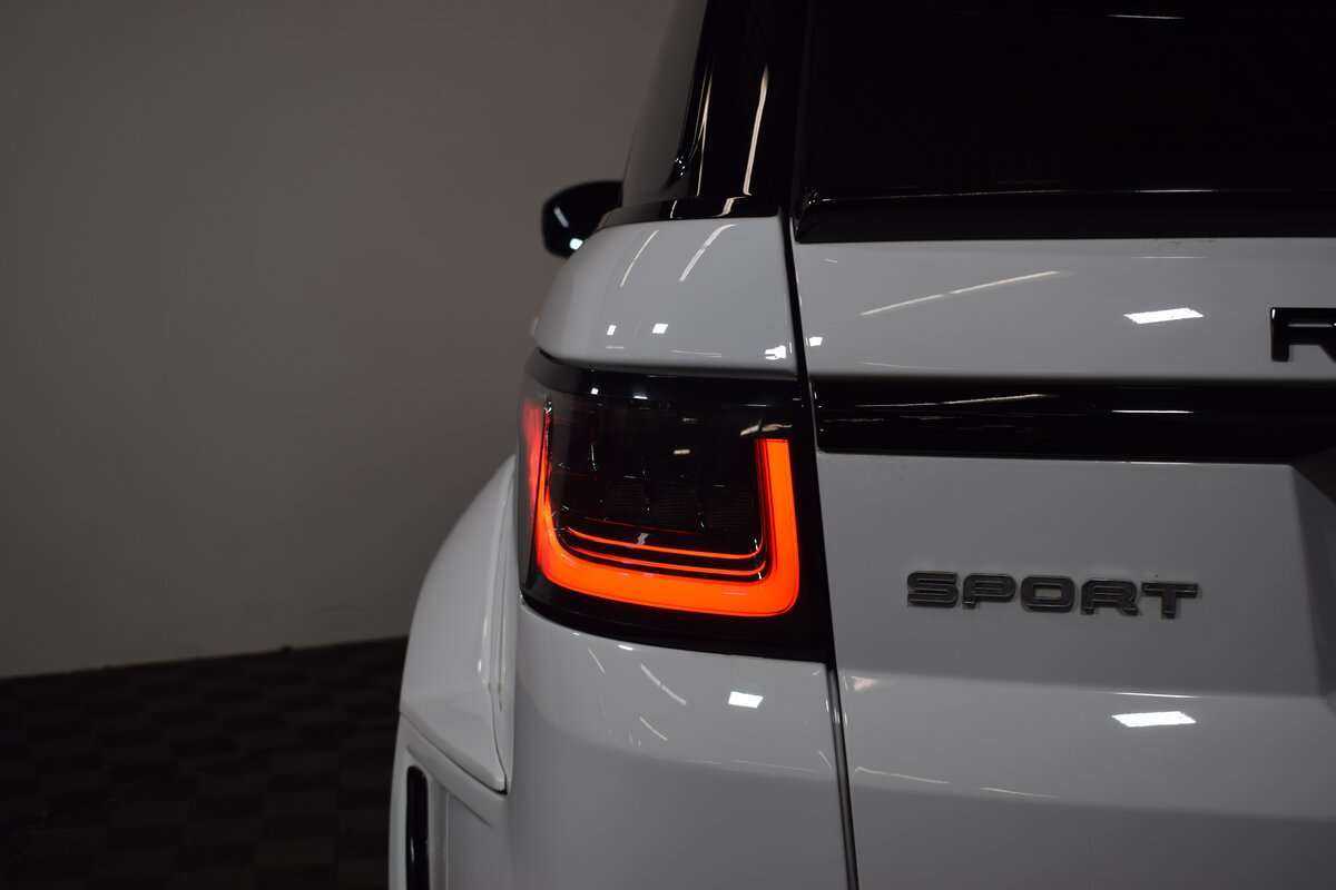 Land Rover Range Rover Sport с пробегом — 2015 год. Фото: #33