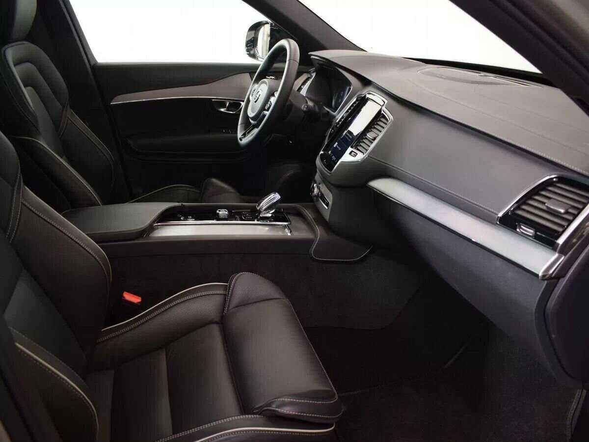 Volvo XC90 с пробегом — 2023 год. Фото: #6