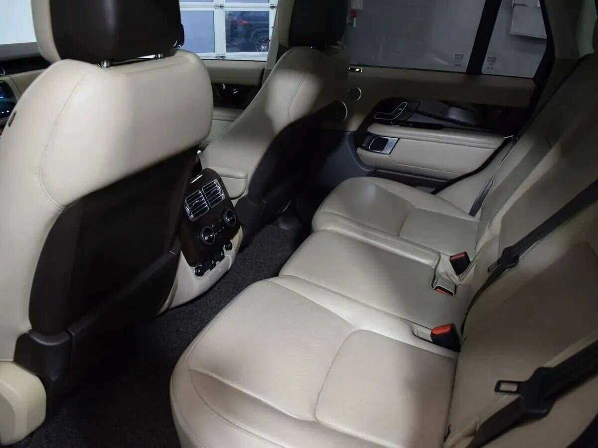 Land Rover Range Rover с пробегом — 2019 год. Фото: #18