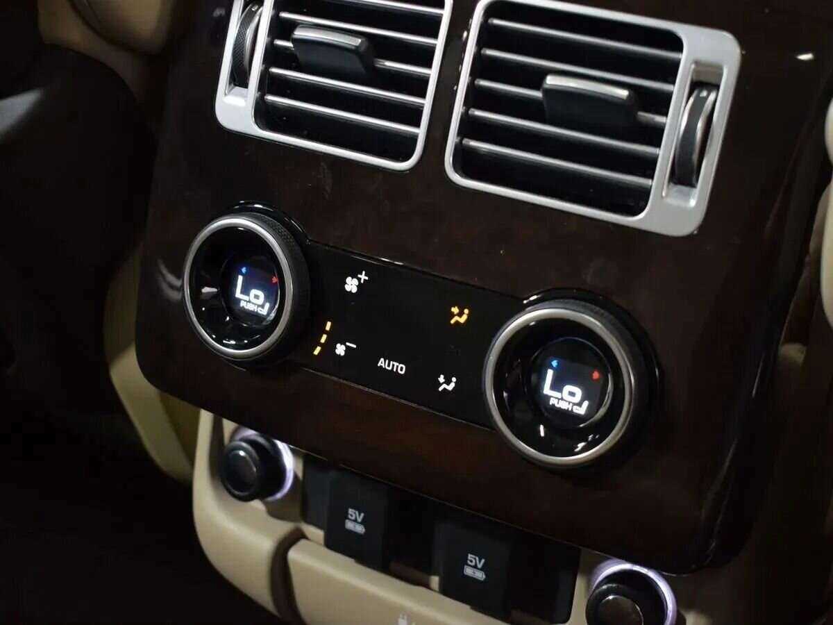 Land Rover Range Rover с пробегом — 2019 год. Фото: #21