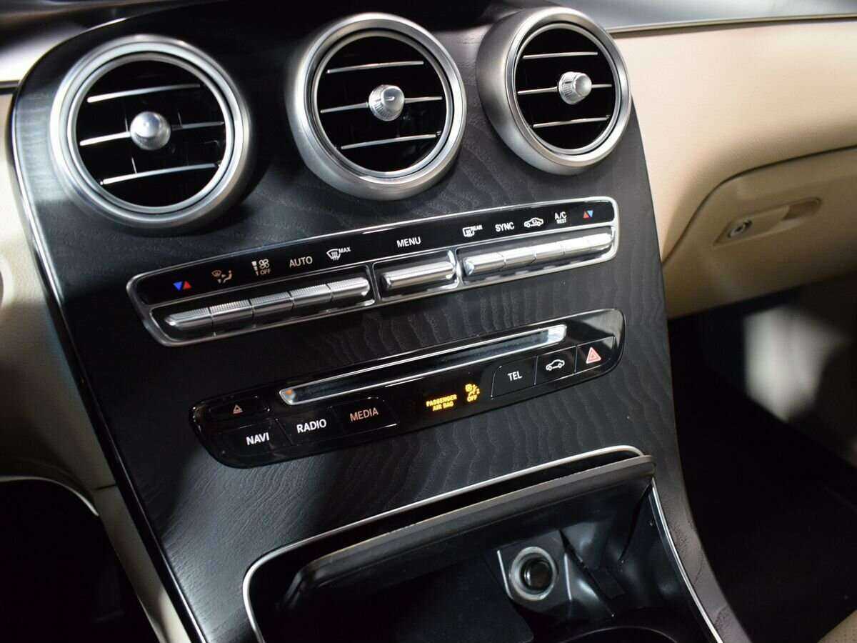 Mercedes-Benz GLC Coupe с пробегом — 2019 год. Фото: #17