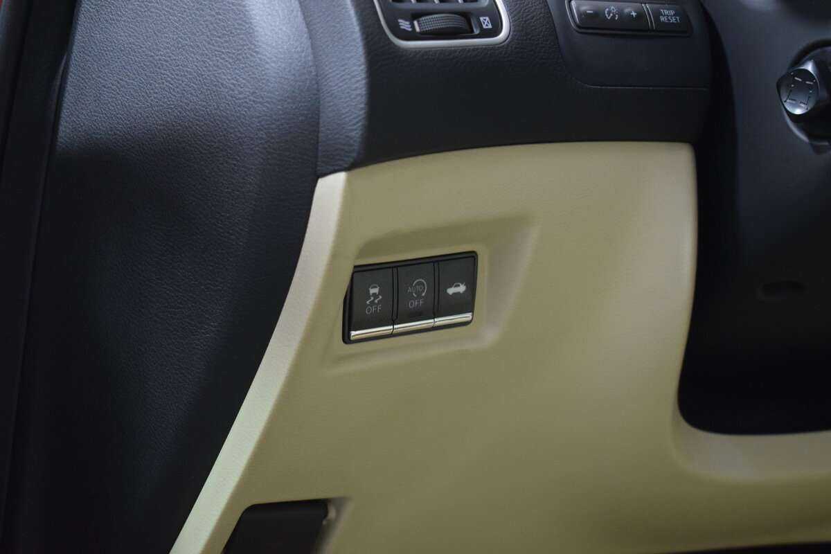 Infiniti Q50 с пробегом — 2015 год. Фото: #16