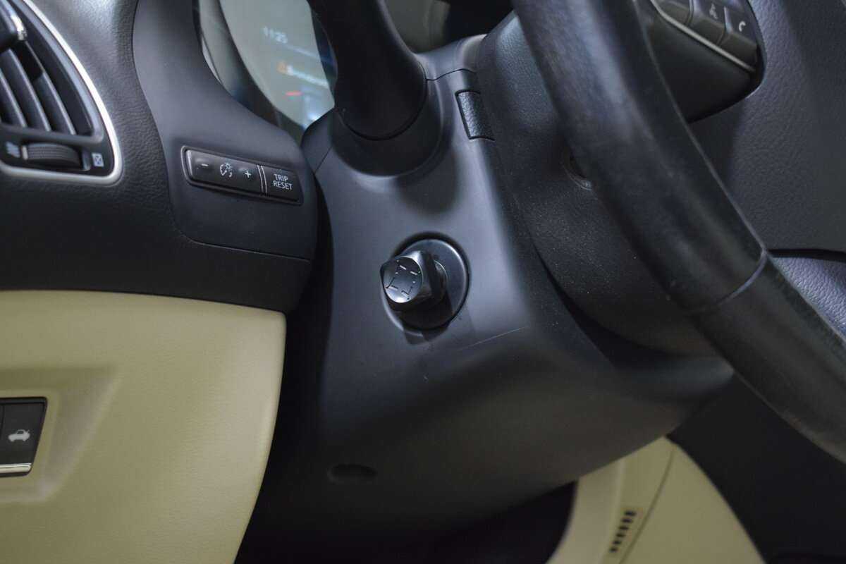 Infiniti Q50 с пробегом — 2015 год. Фото: #17