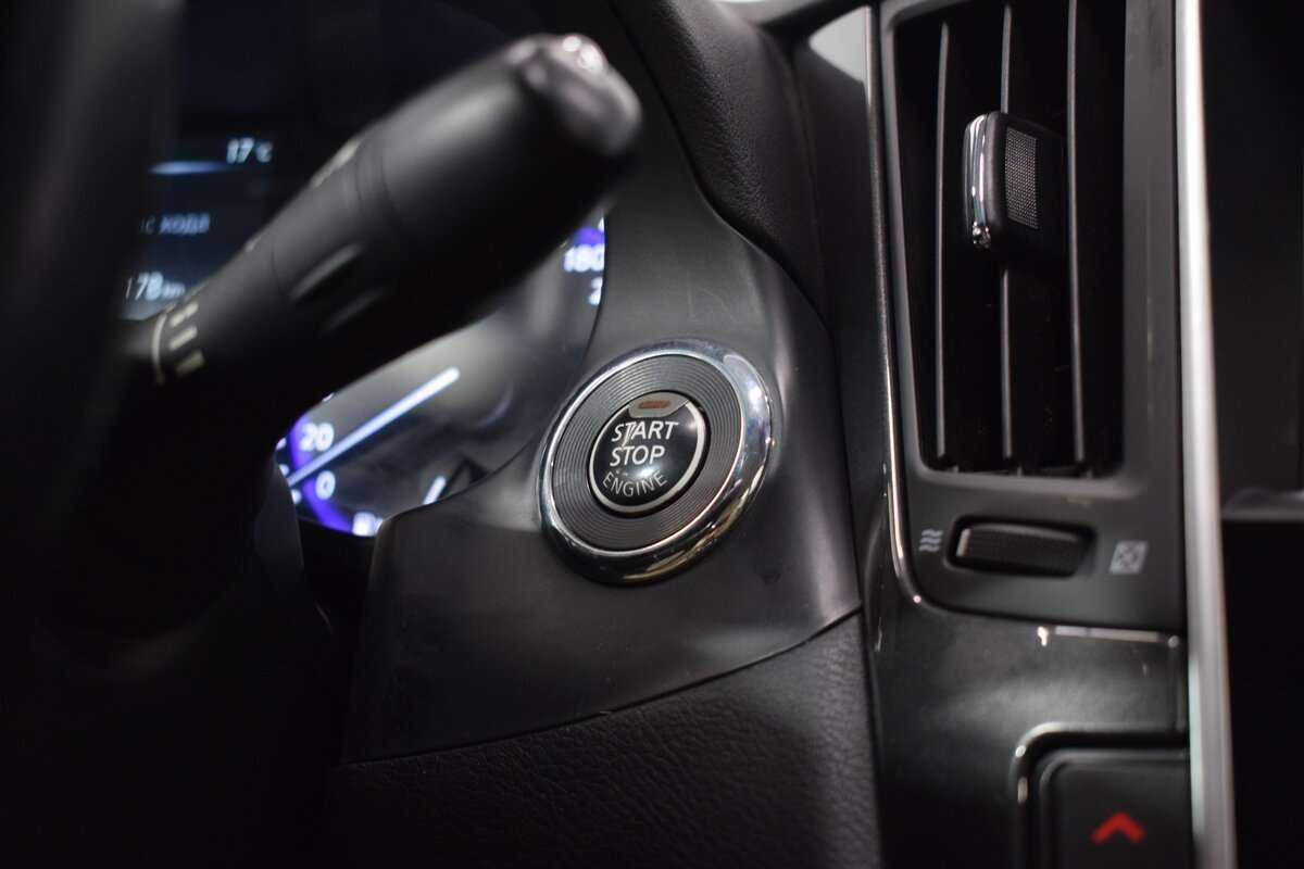 Infiniti Q50 с пробегом — 2015 год. Фото: #23