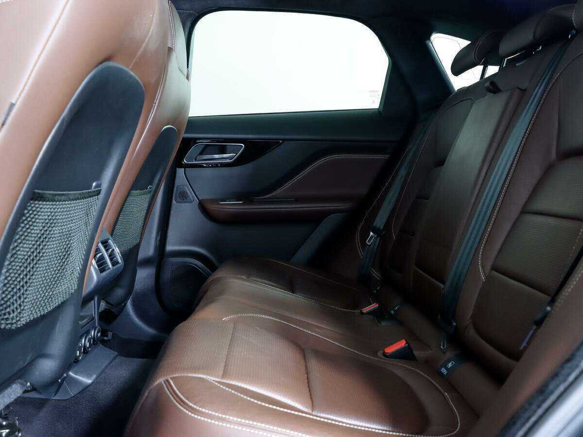 Jaguar F-Pace с пробегом — 2017 год. Фото: #10