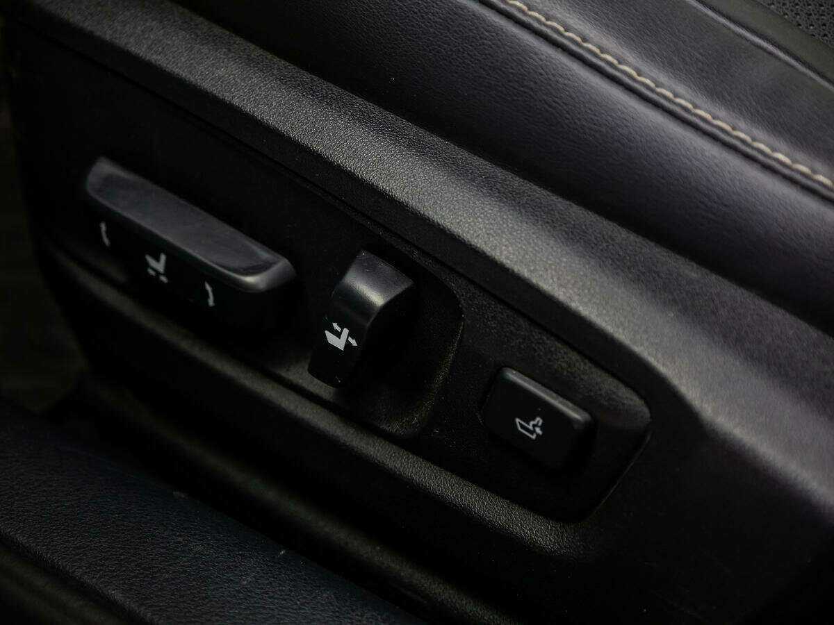 Lexus ES с пробегом — 2018 год. Фото: #17