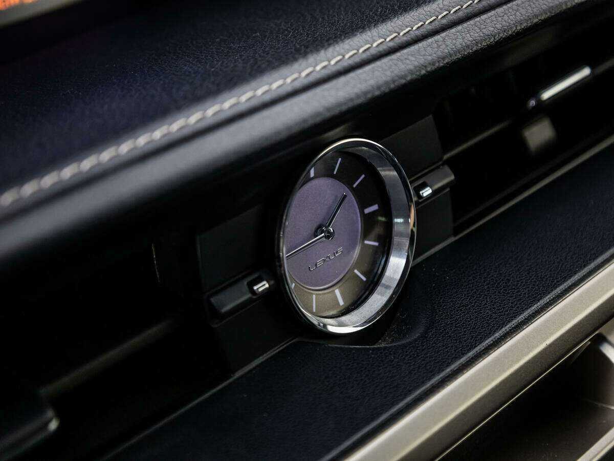 Lexus ES с пробегом — 2018 год. Фото: #20