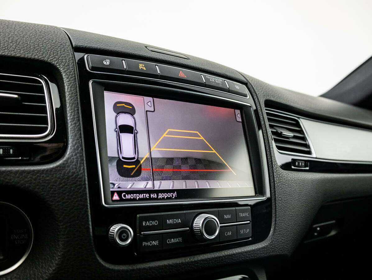 Volkswagen Touareg с пробегом — 2018 год. Фото: #11