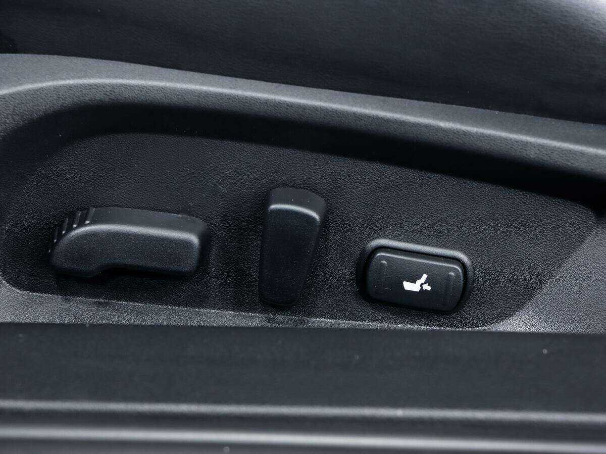 Infiniti Q60 с пробегом — 2017 год. Фото: #13