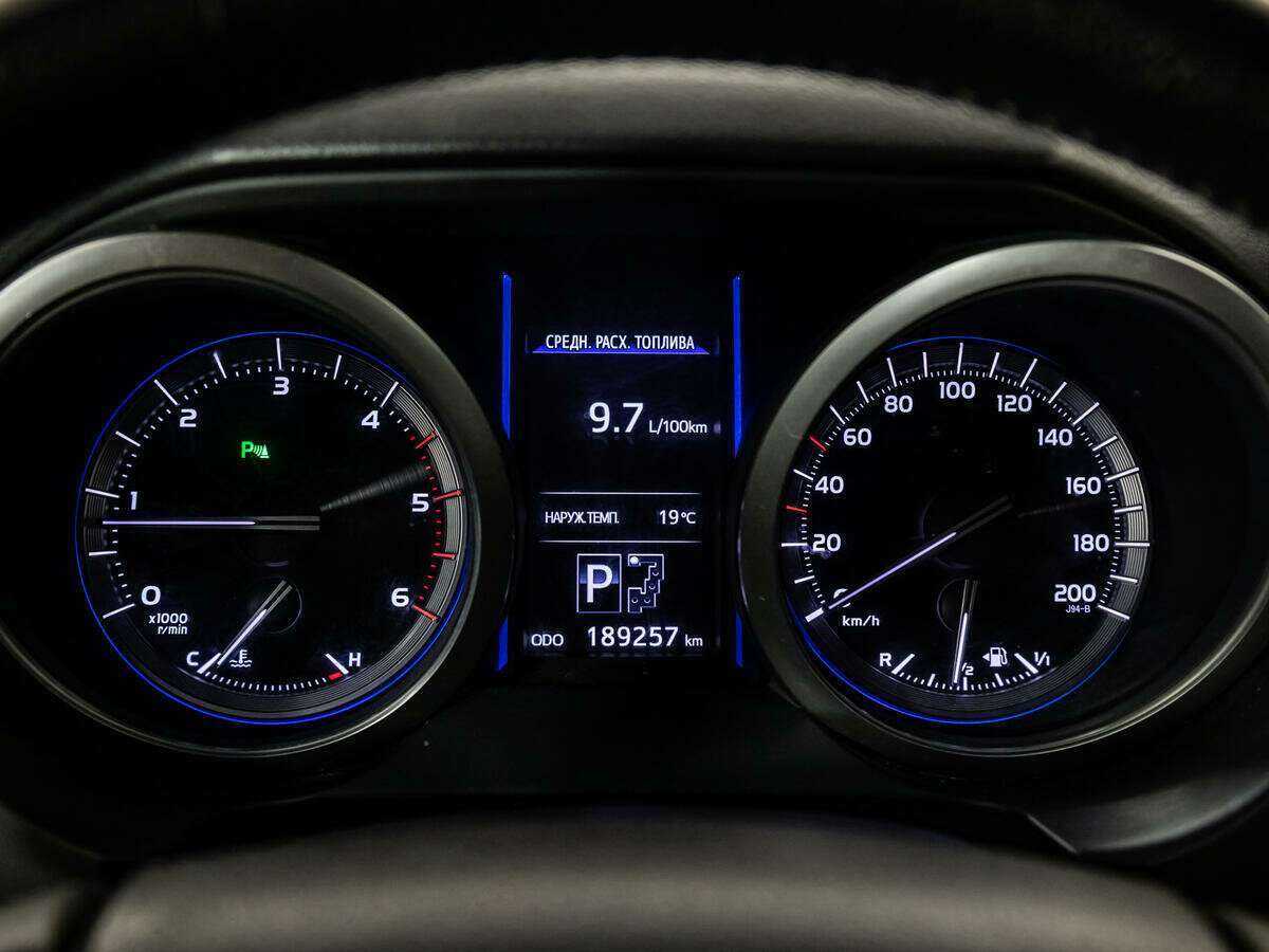 Toyota Land Cruiser Prado с пробегом — 2014 год. Фото: #11