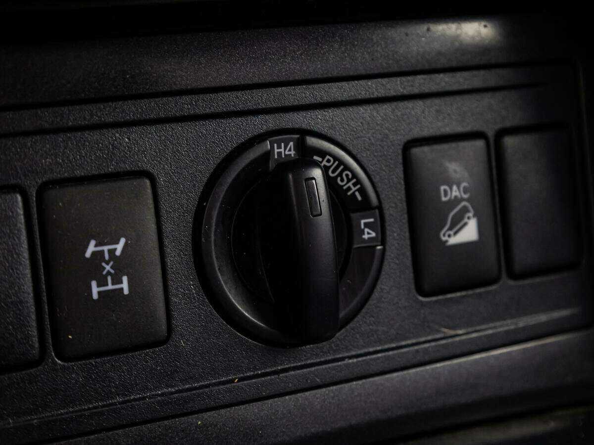 Toyota Land Cruiser Prado с пробегом — 2014 год. Фото: #14