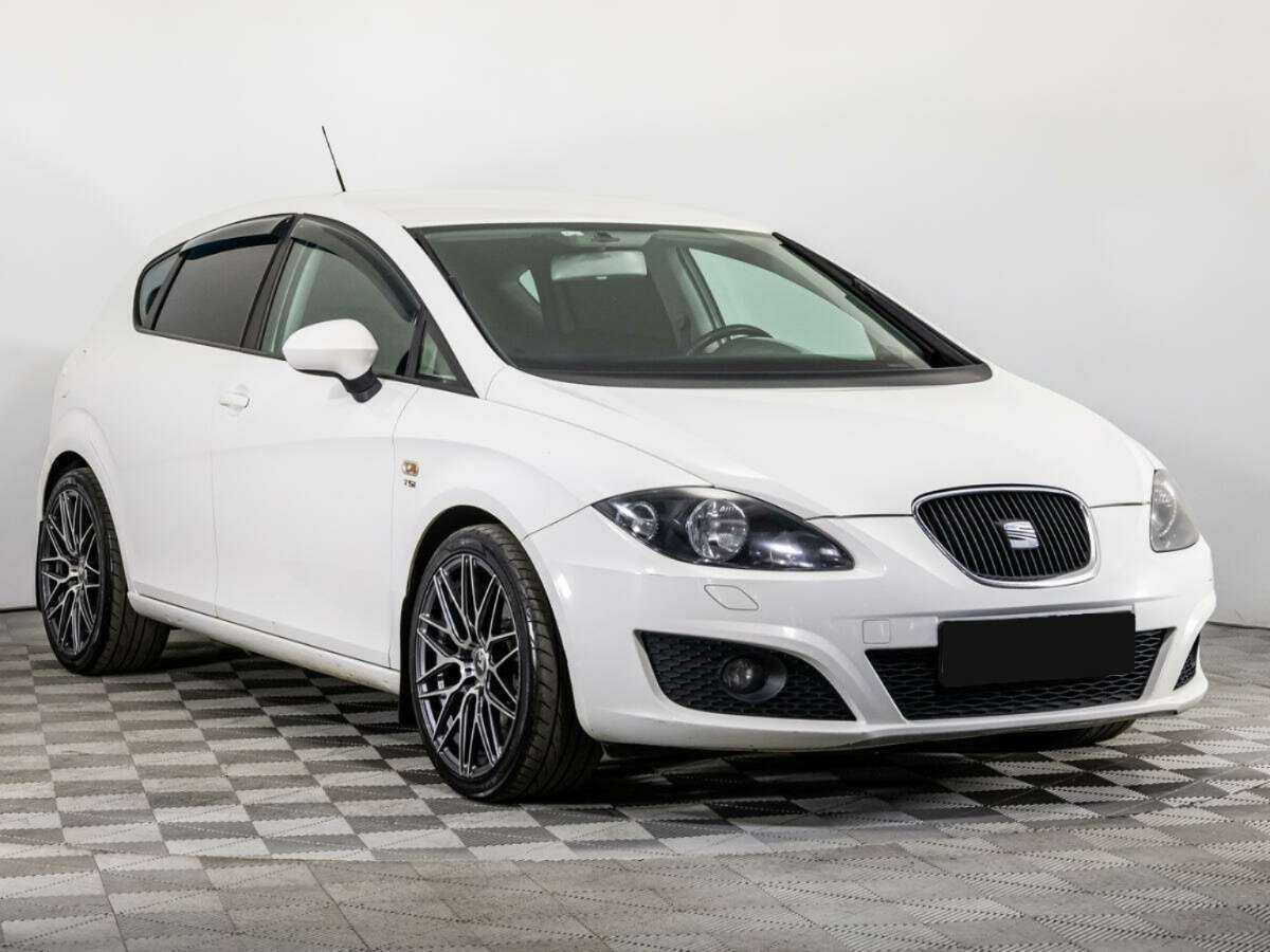 SEAT Leon с пробегом — 2011 год. Фото: #2