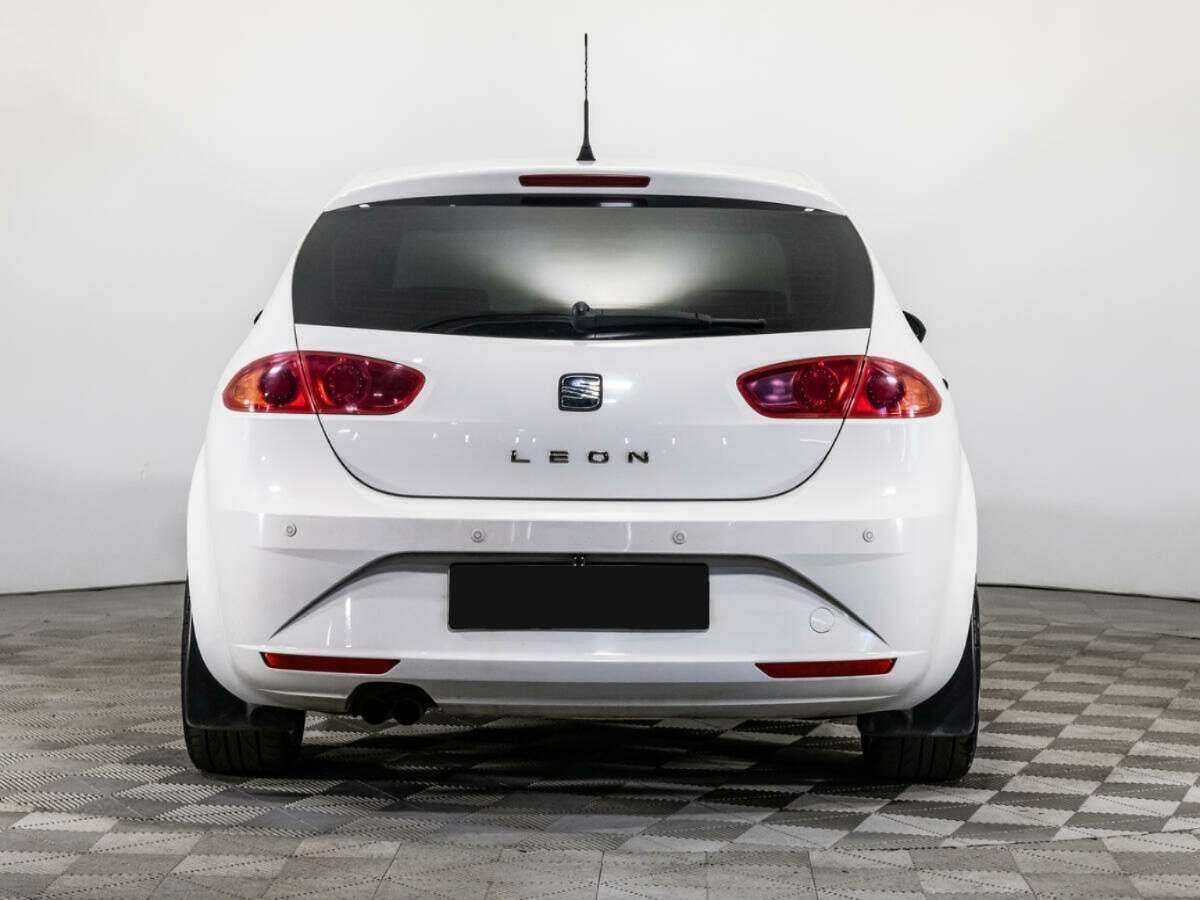 SEAT Leon с пробегом — 2011 год. Фото: #5