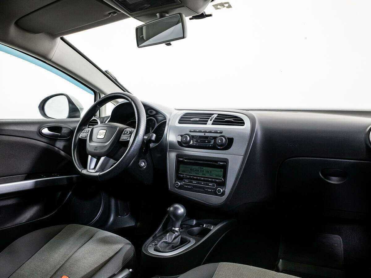 SEAT Leon с пробегом — 2011 год. Фото: #8