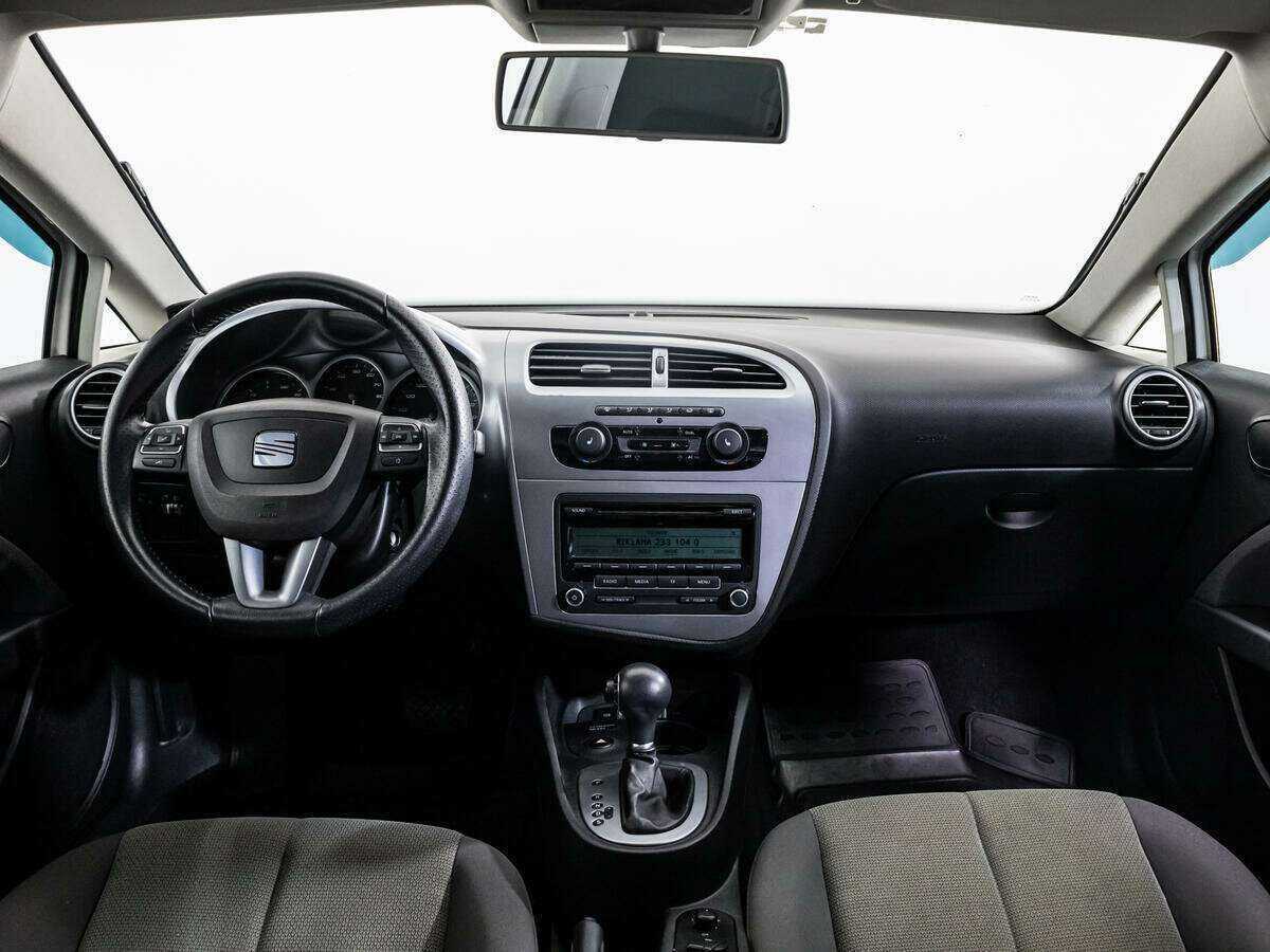 SEAT Leon с пробегом — 2011 год. Фото: #12
