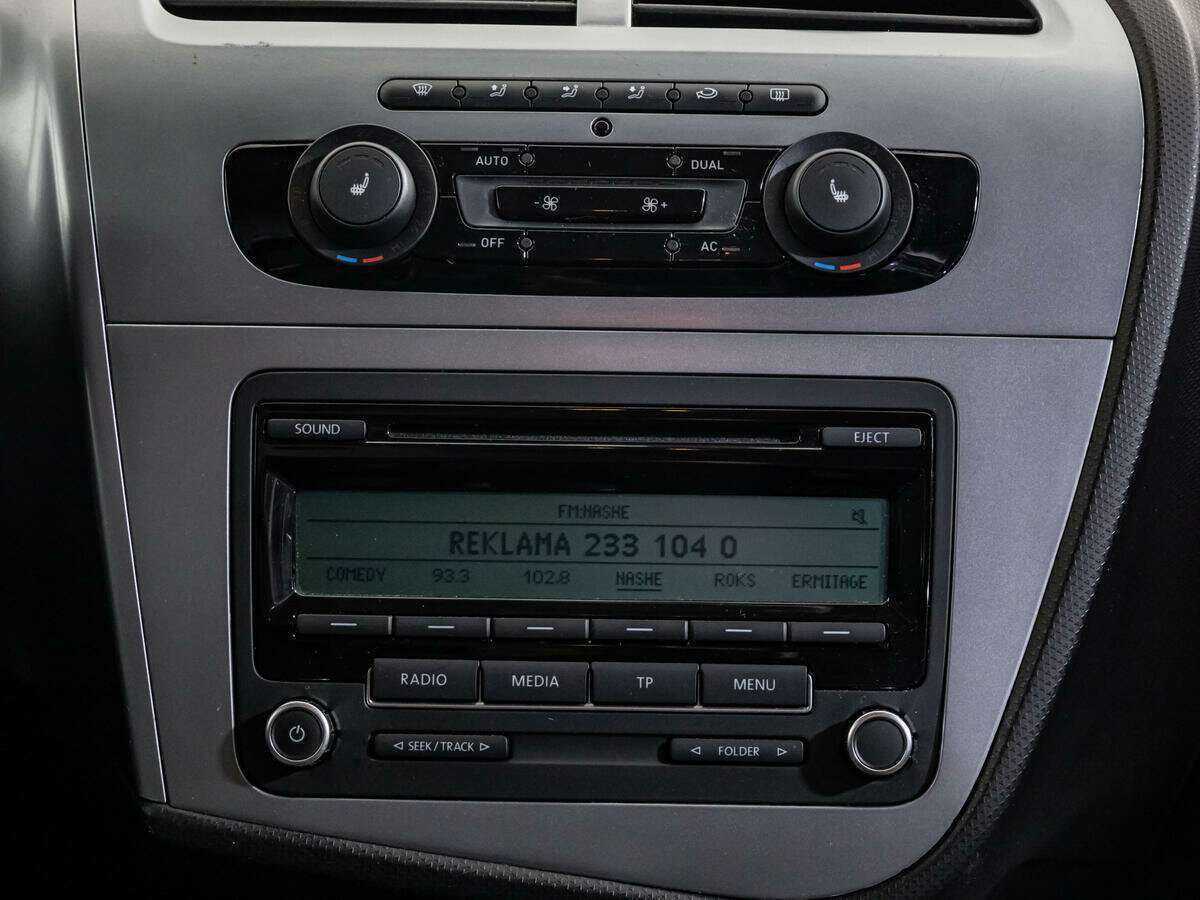 SEAT Leon с пробегом — 2011 год. Фото: #13