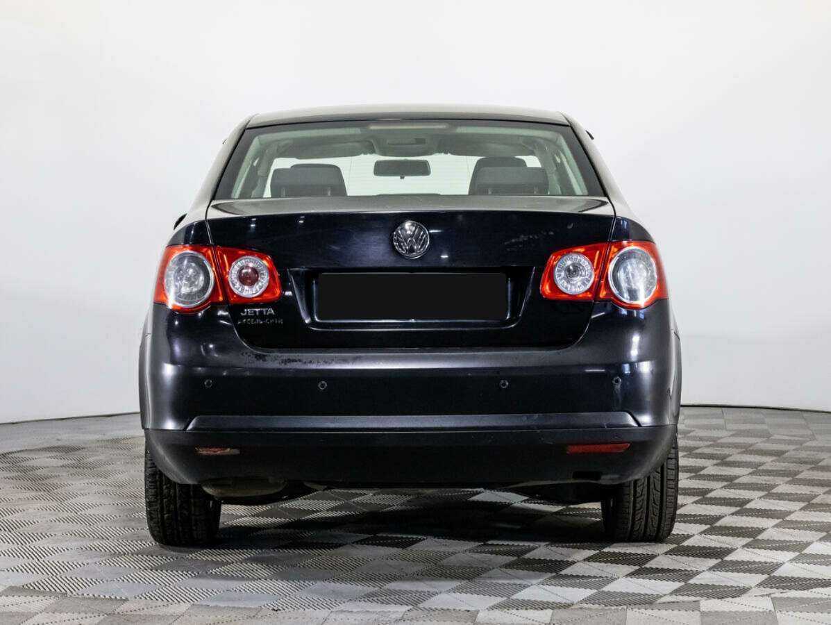 Volkswagen Jetta с пробегом — 2009 год. Фото: #5