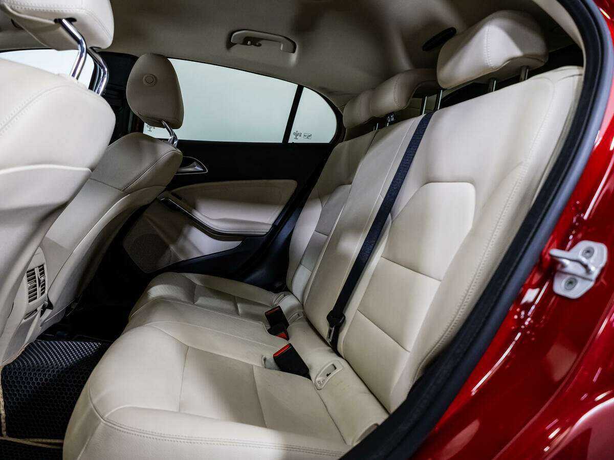 Mercedes-Benz GLA с пробегом — 2017 год. Фото: #8