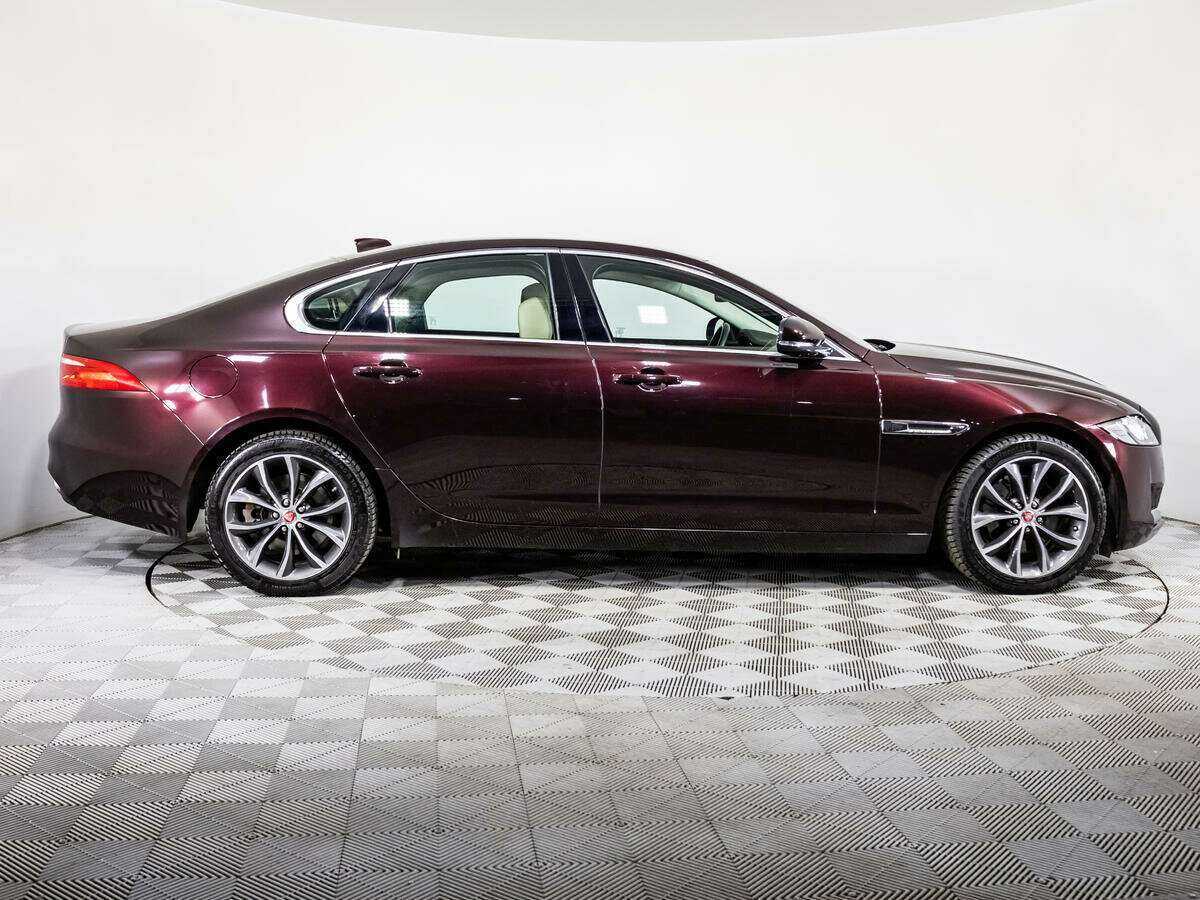 Jaguar XF с пробегом — 2016 год. Фото: #3