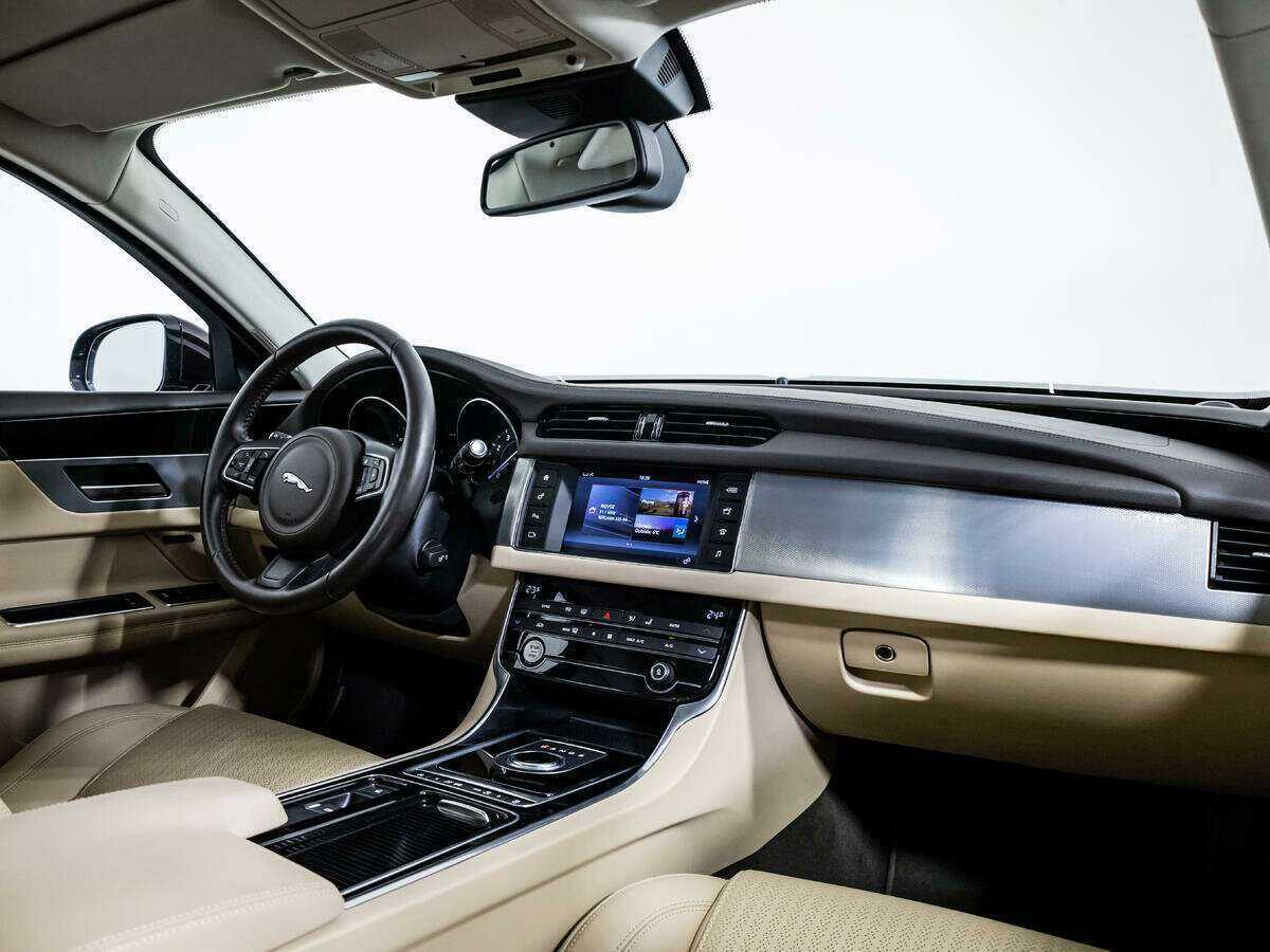 Jaguar XF с пробегом — 2016 год. Фото: #8