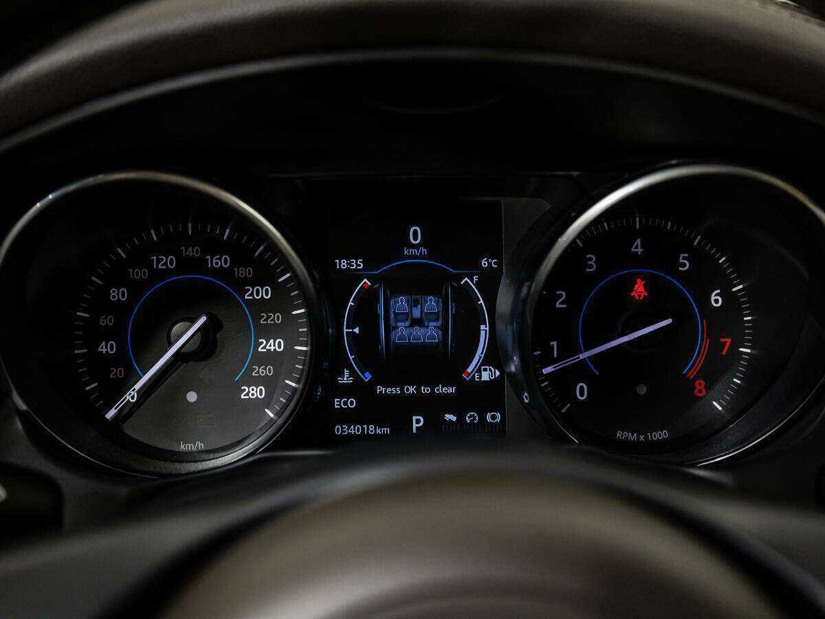 Jaguar XF с пробегом — 2016 год. Фото: #11