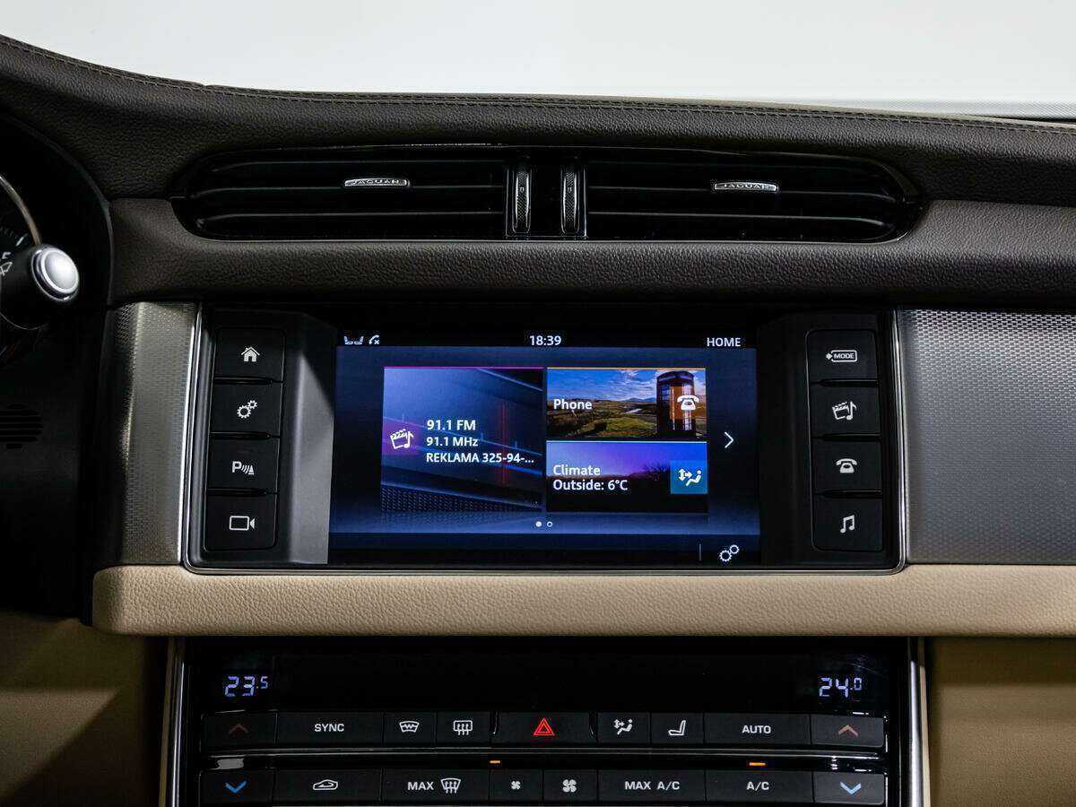 Jaguar XF с пробегом — 2016 год. Фото: #13