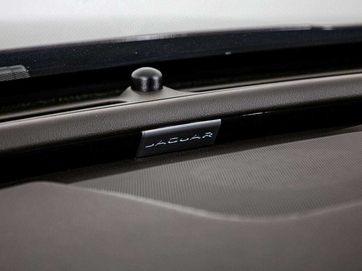 Jaguar XF с пробегом — 2016 год. Фото: #22