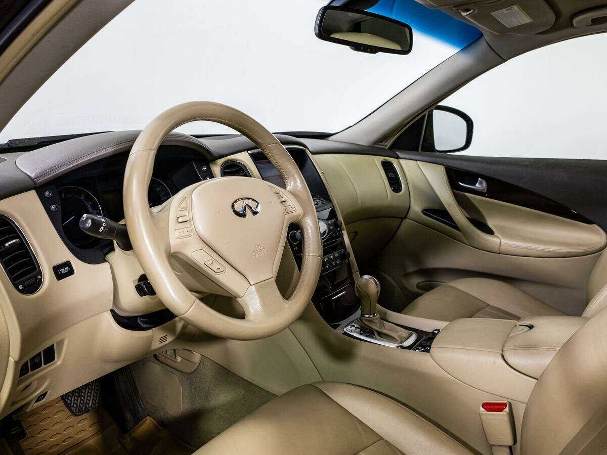 Infiniti EX с пробегом — 2011 год. Фото: #8
