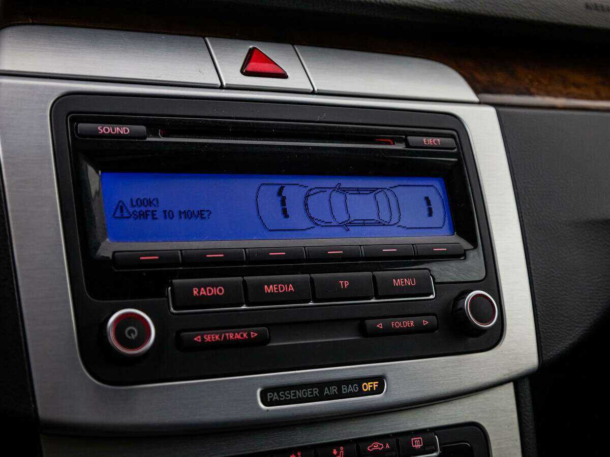 Volkswagen Passat с пробегом — 2010 год. Фото: #13