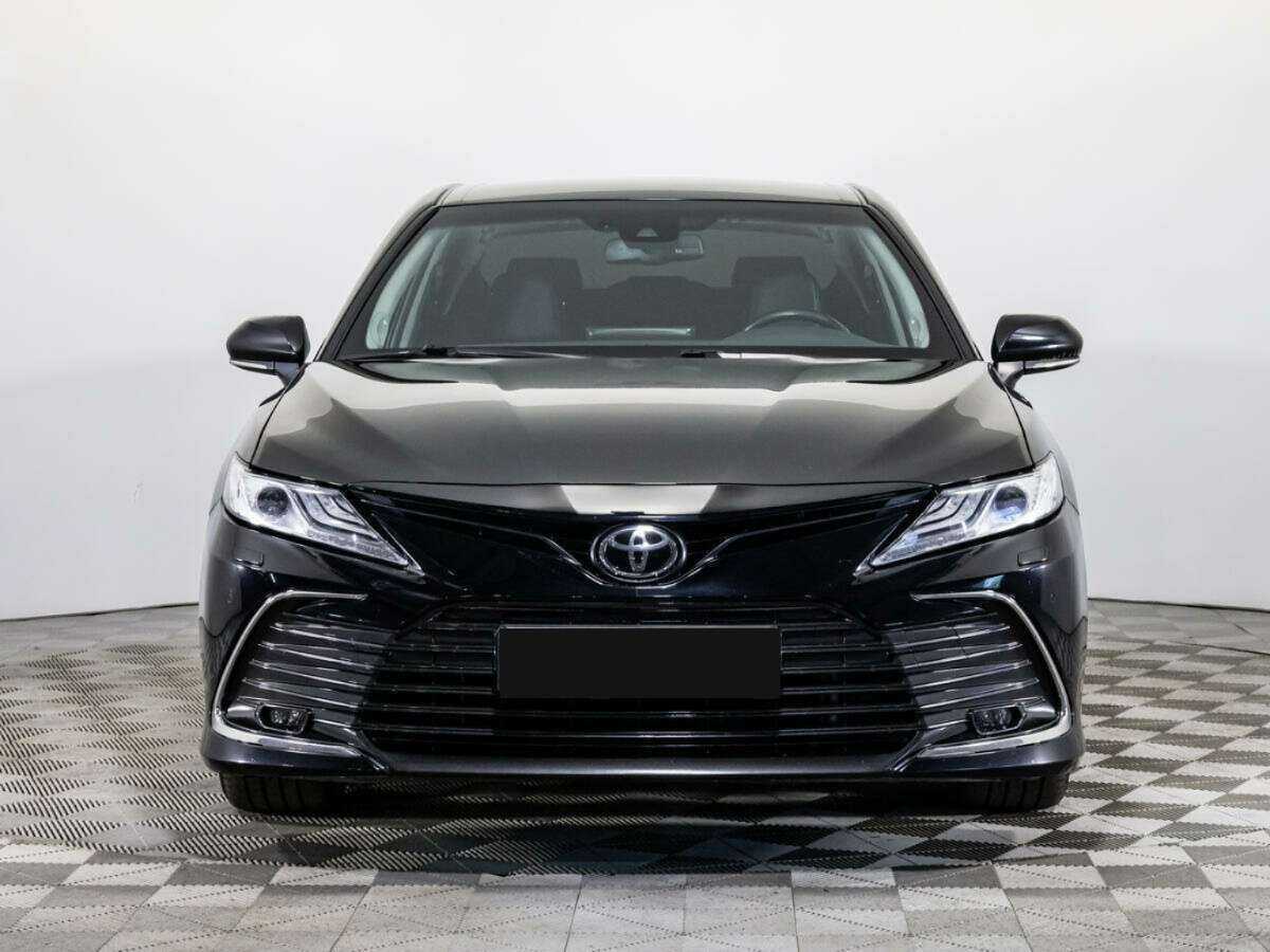 Toyota Camry с пробегом — 2021 год. Фото: #1
