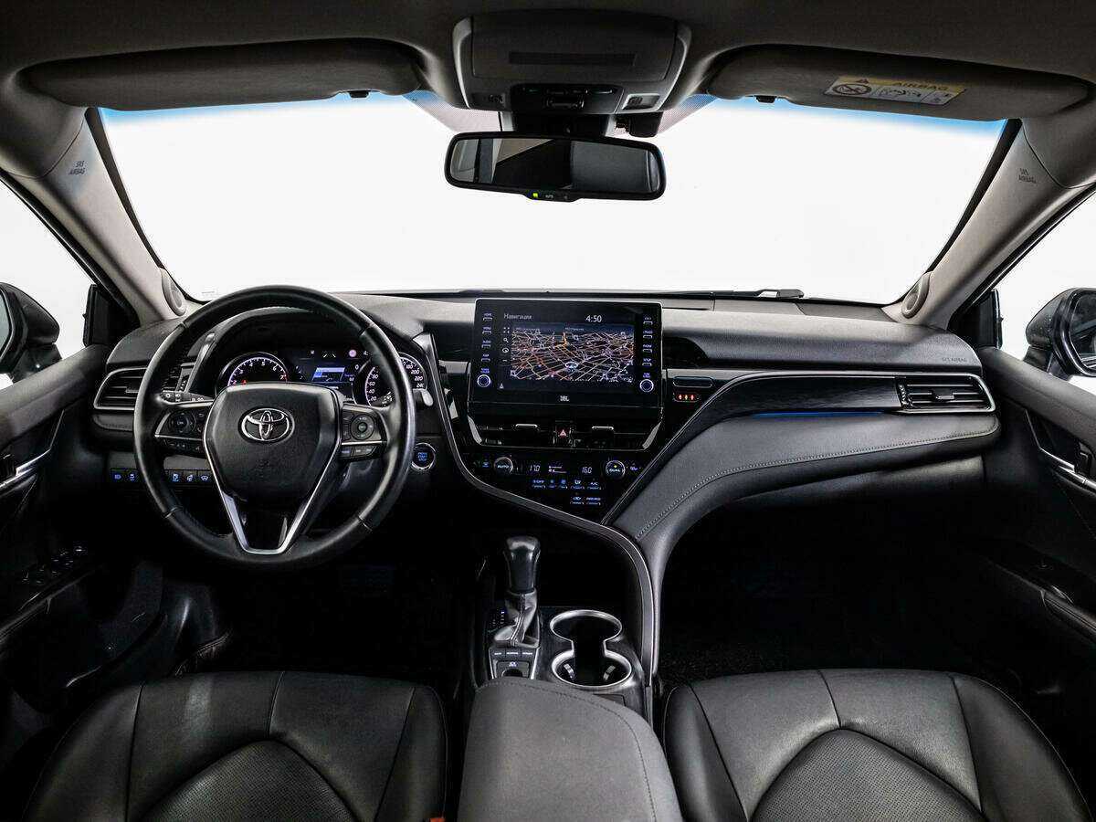Toyota Camry с пробегом — 2021 год. Фото: #10