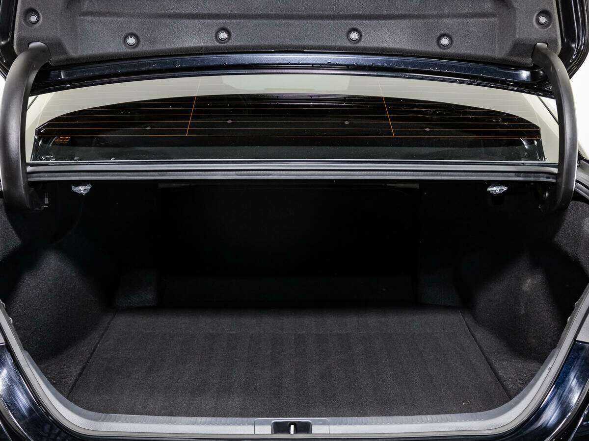 Toyota Camry с пробегом — 2021 год. Фото: #18