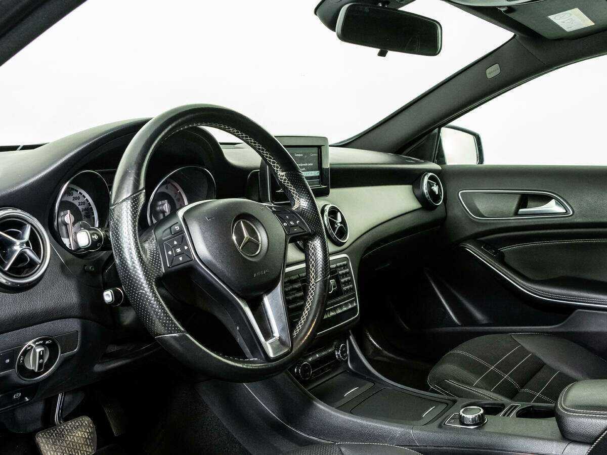 Mercedes-Benz GLA с пробегом — 2015 год. Фото: #10