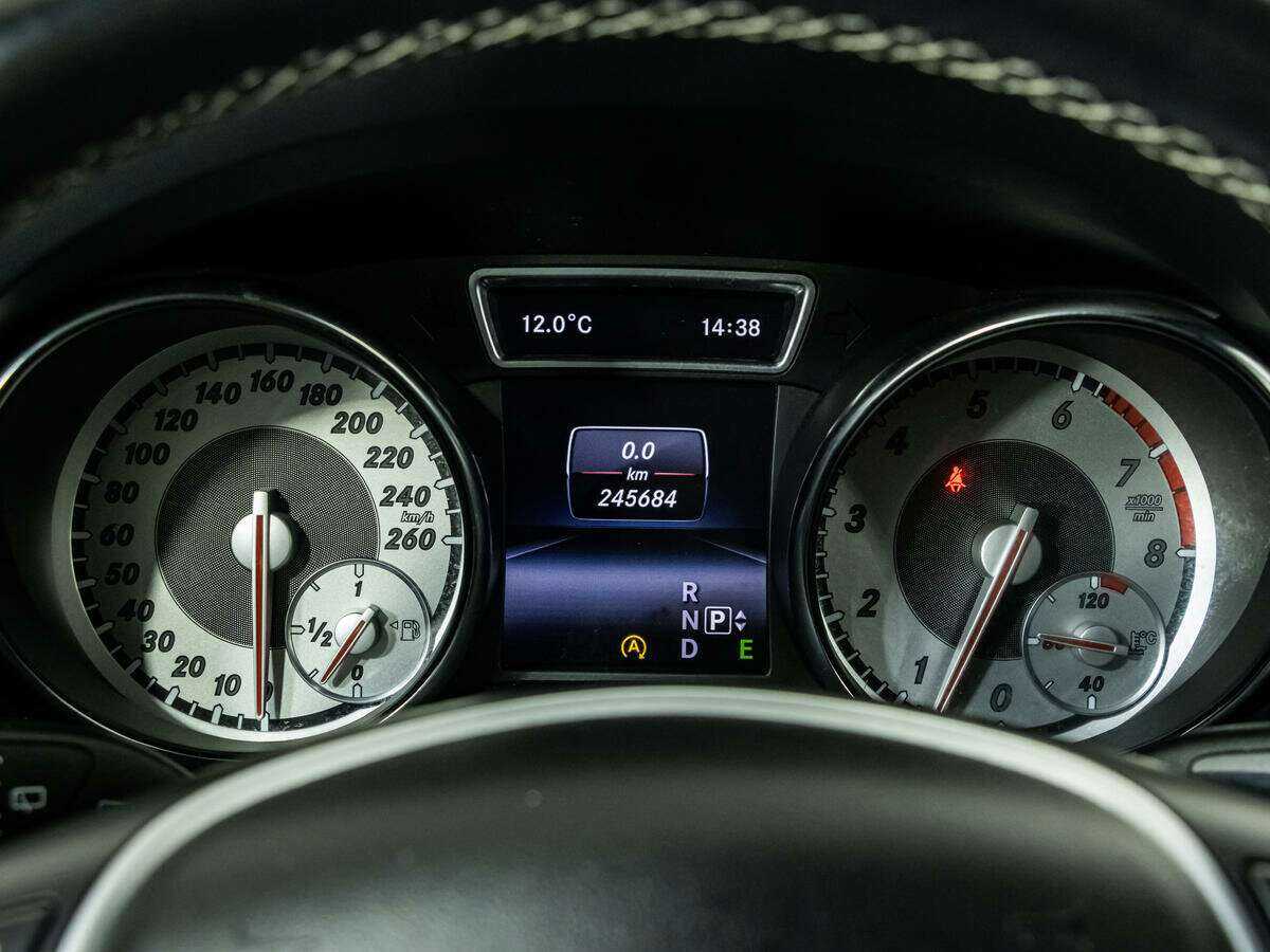 Mercedes-Benz GLA с пробегом — 2015 год. Фото: #11