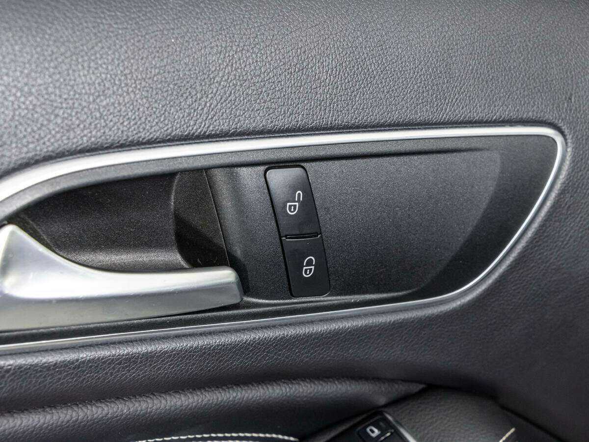 Mercedes-Benz GLA с пробегом — 2015 год. Фото: #18