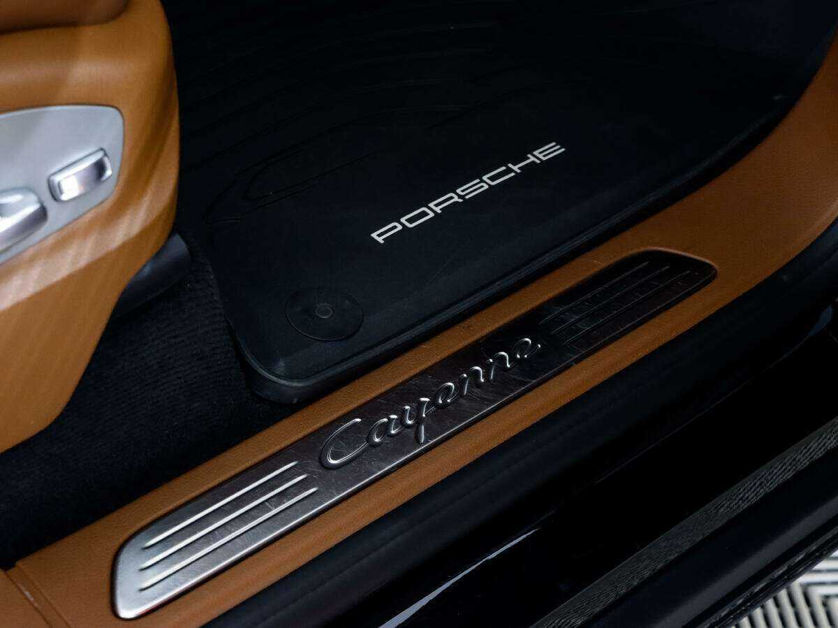 Porsche Cayenne с пробегом — 2016 год. Фото: #11