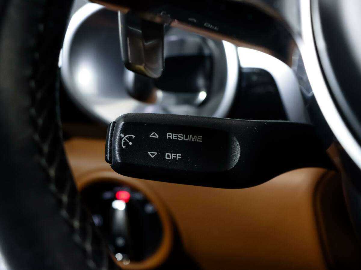 Porsche Cayenne с пробегом — 2016 год. Фото: #15