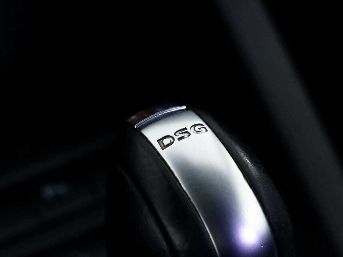 Volkswagen Jetta с пробегом — 2011 год. Фото: #13