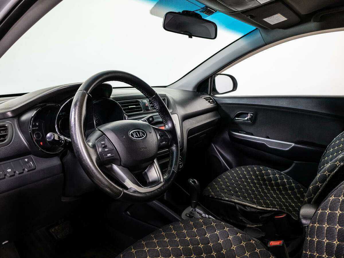 Kia Rio с пробегом — 2012 год. Фото: #10
