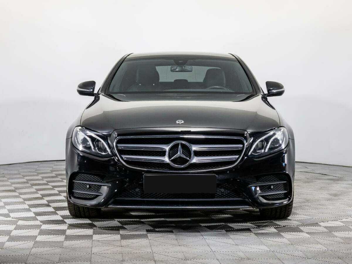 Mercedes-Benz E-Класс с пробегом — 2019 год. Фото: #1