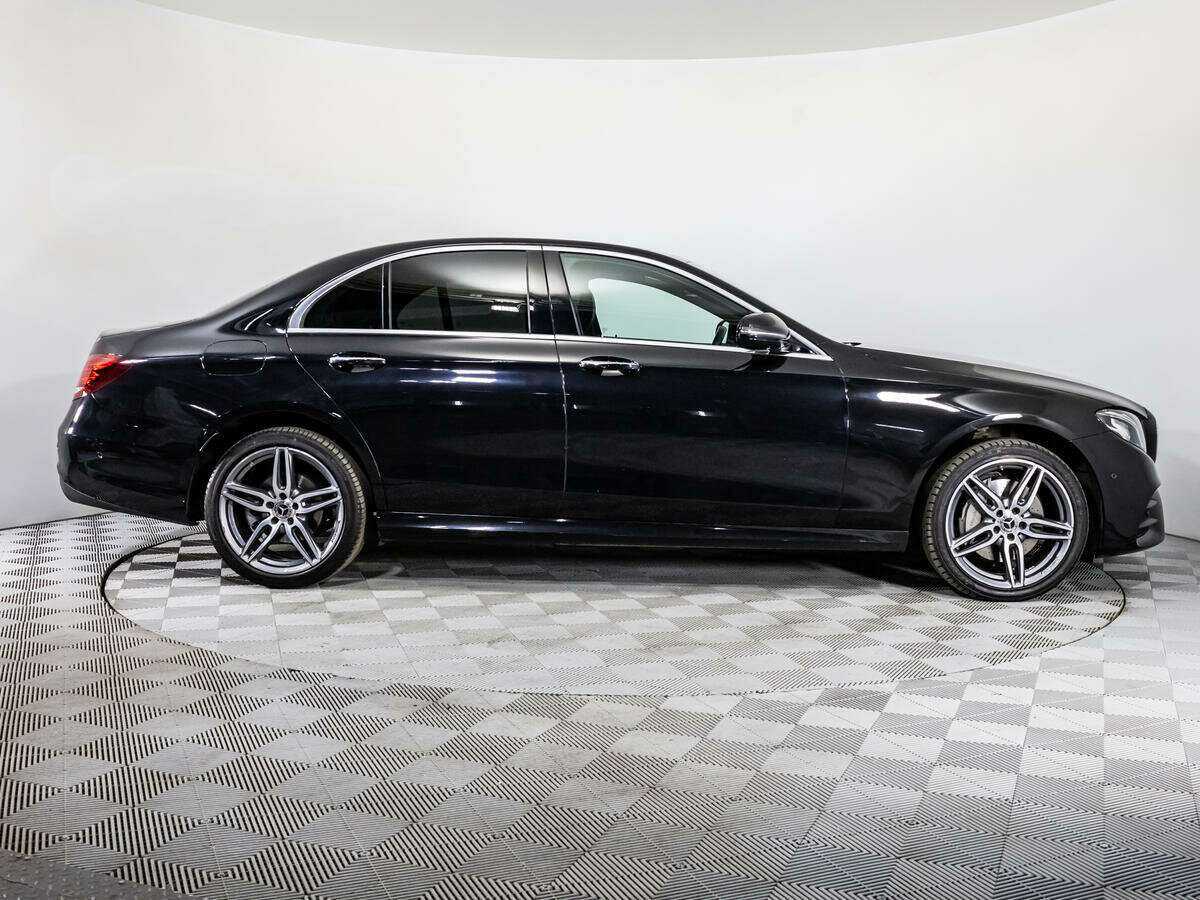 Mercedes-Benz E-Класс с пробегом — 2019 год. Фото: #3