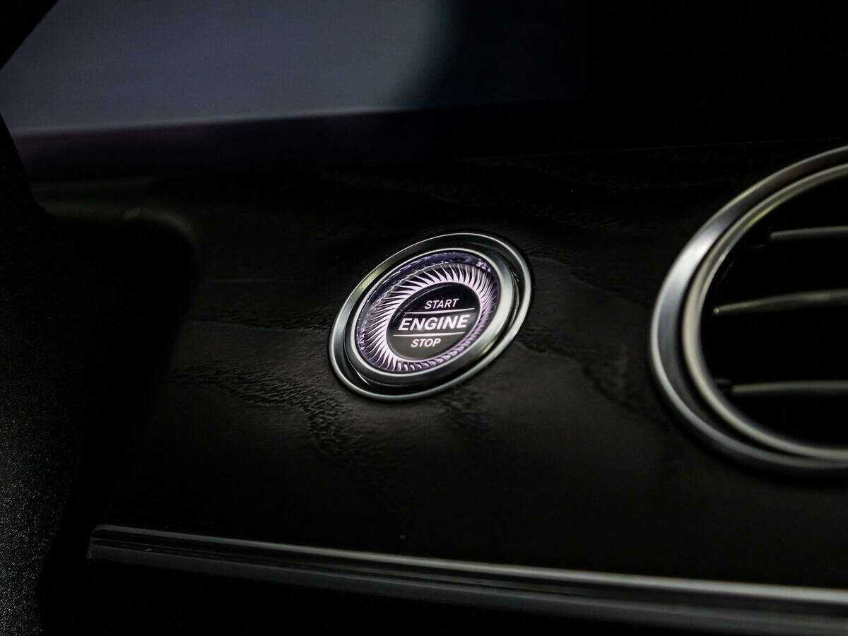 Mercedes-Benz E-Класс с пробегом — 2019 год. Фото: #14