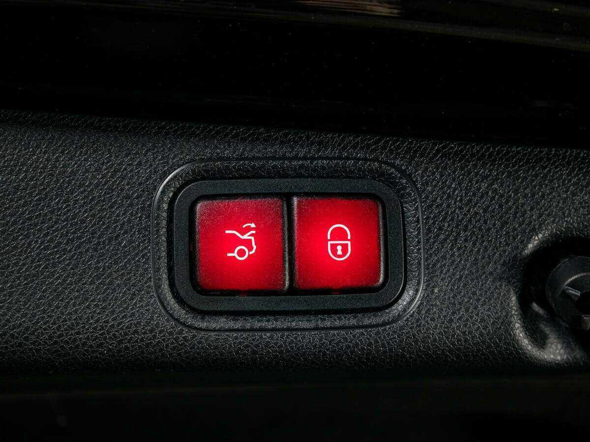 Mercedes-Benz E-Класс с пробегом — 2019 год. Фото: #25